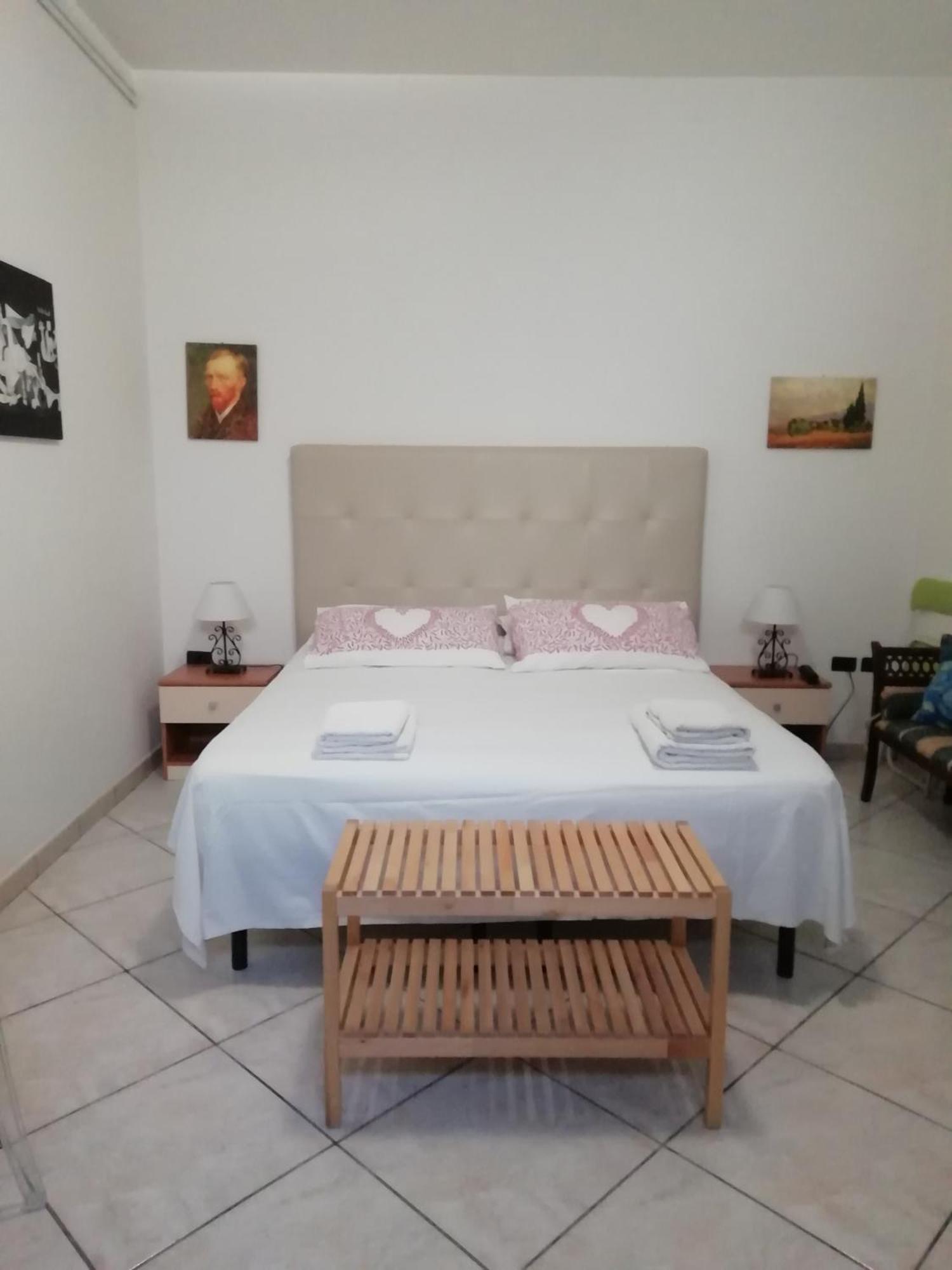 Residenza Del Sole Bed & Breakfast Surbo Ngoại thất bức ảnh