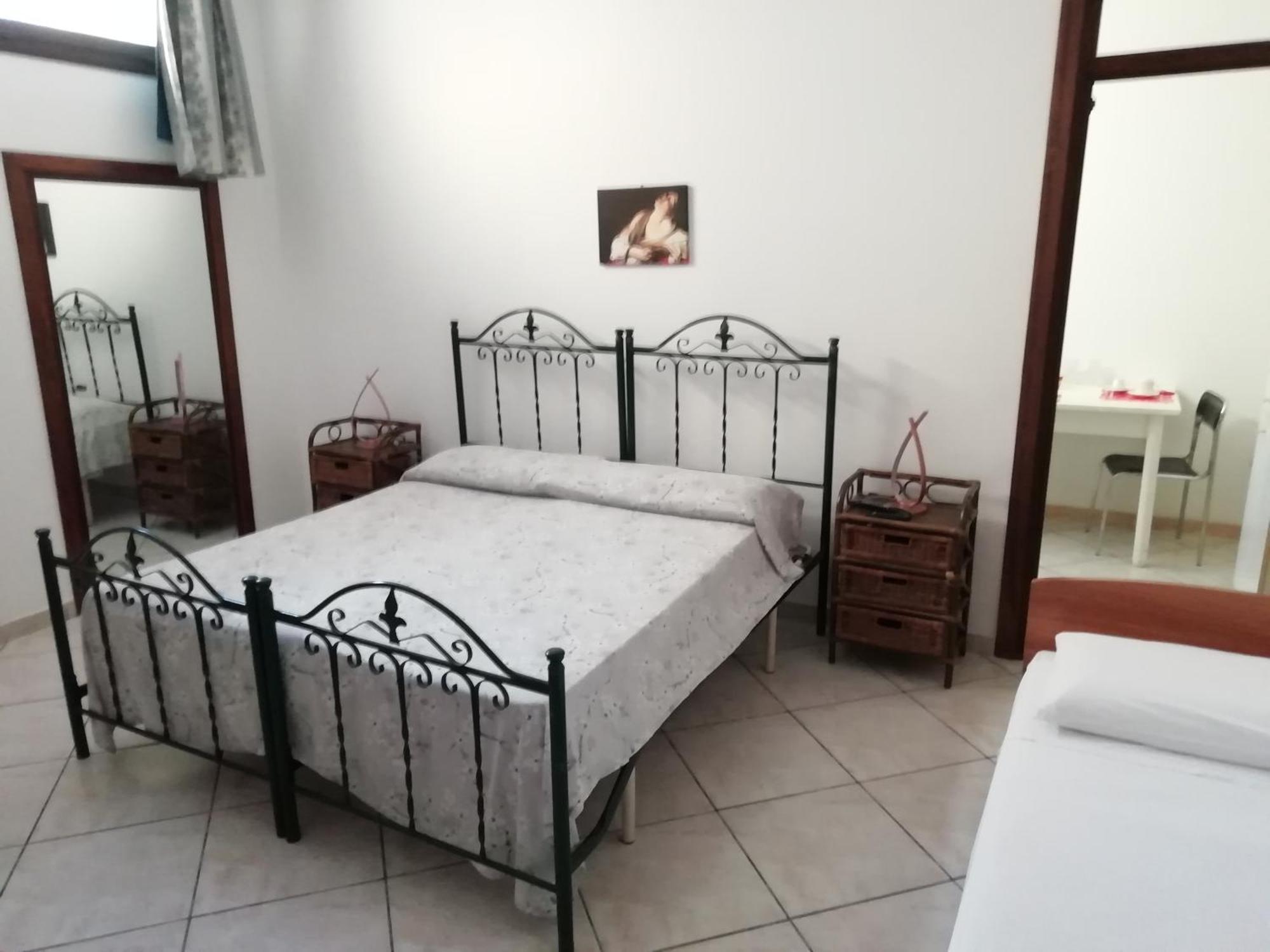 Residenza Del Sole Bed & Breakfast Surbo Ngoại thất bức ảnh