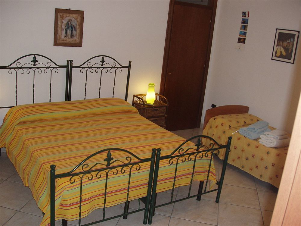 Residenza Del Sole Bed & Breakfast Surbo Ngoại thất bức ảnh